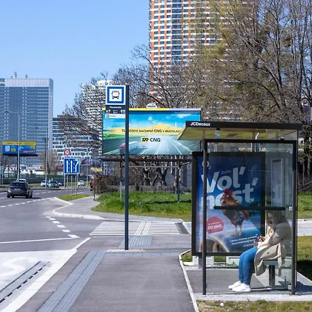 Apartment Leon - Free Garage Parking Bratislava