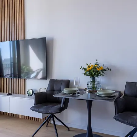 Leon - Free Garage Parking * 布拉迪斯拉发