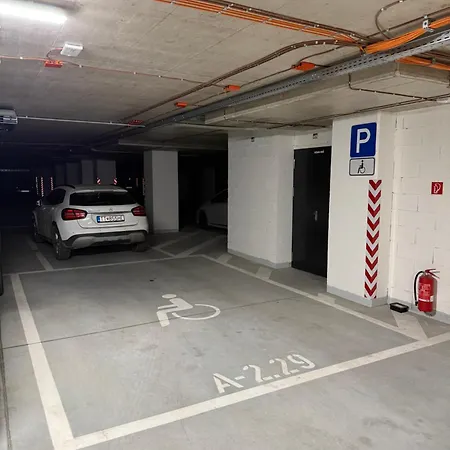 Leon - Free Garage Parking Bratislava