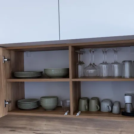 Leon - Free Garage Parking 布拉迪斯拉发