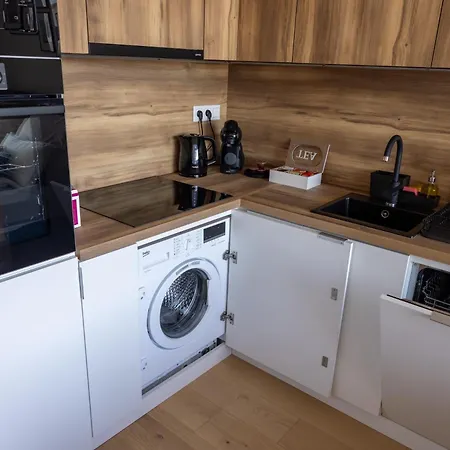 Leon - Free Garage Parking * 布拉迪斯拉发